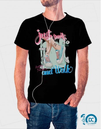 Camiseta Just smile and walk